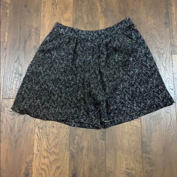 Anthropologie Corey Lynn Calter Black/White Ruffle Skorts - Picture 2 of 6
